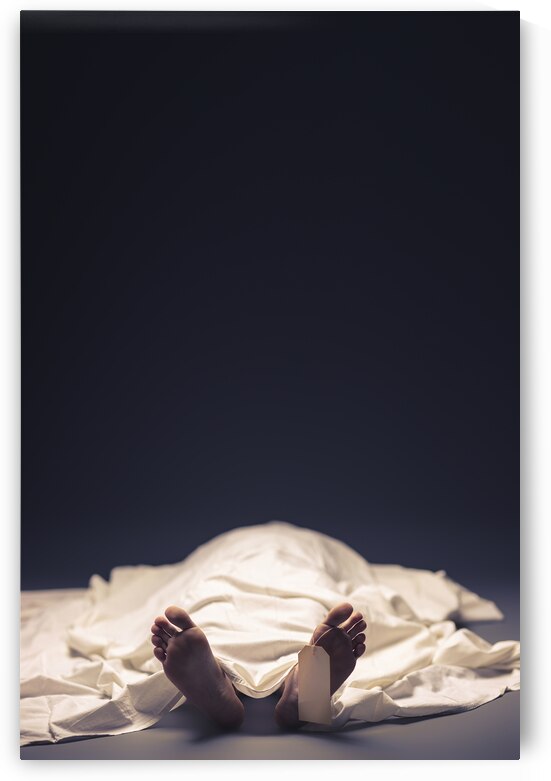 feet of corpse lying by Gualtiero Boffi