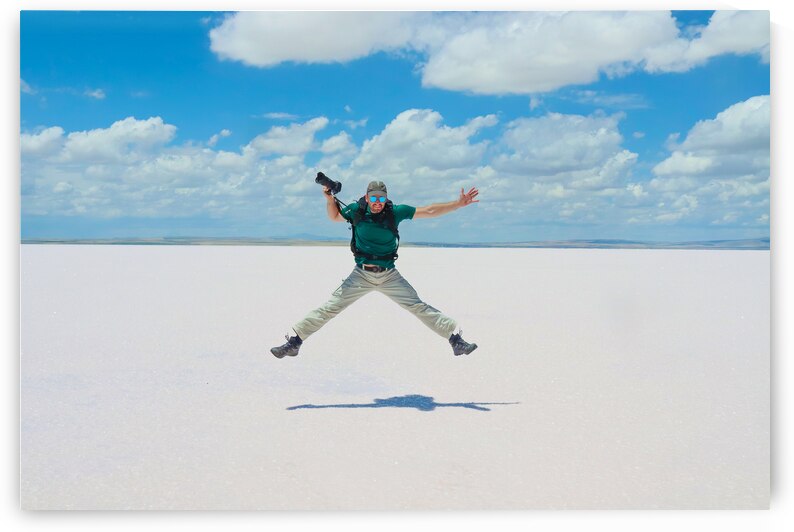 Smiling photographer jumps into the Tuz Golu salt lake by Gualtiero Boffi