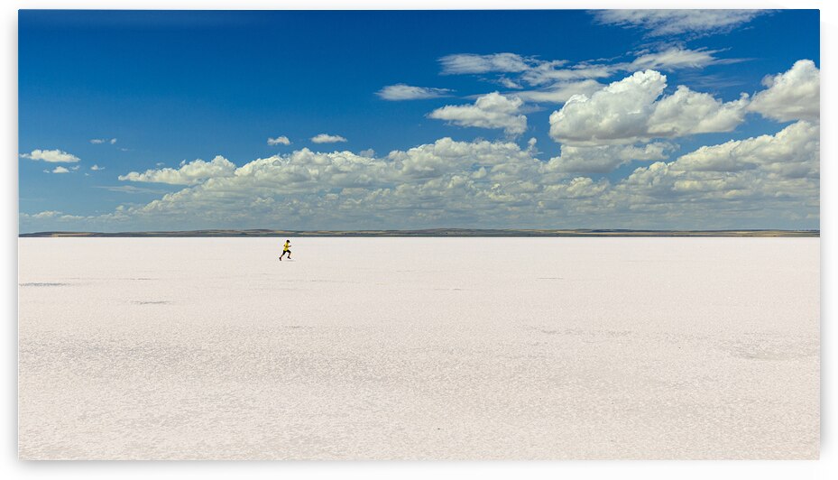 child runs on tuz golu salt lake  by Gualtiero Boffi
