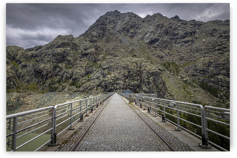 dam of gera in valmalenco by Gualtiero Boffi