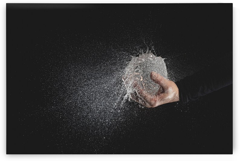 high speed photography that captures the moment of the explosion by Gualtiero Boffi