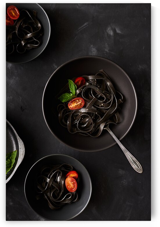 Black pasta by Kata Endrodi Photography