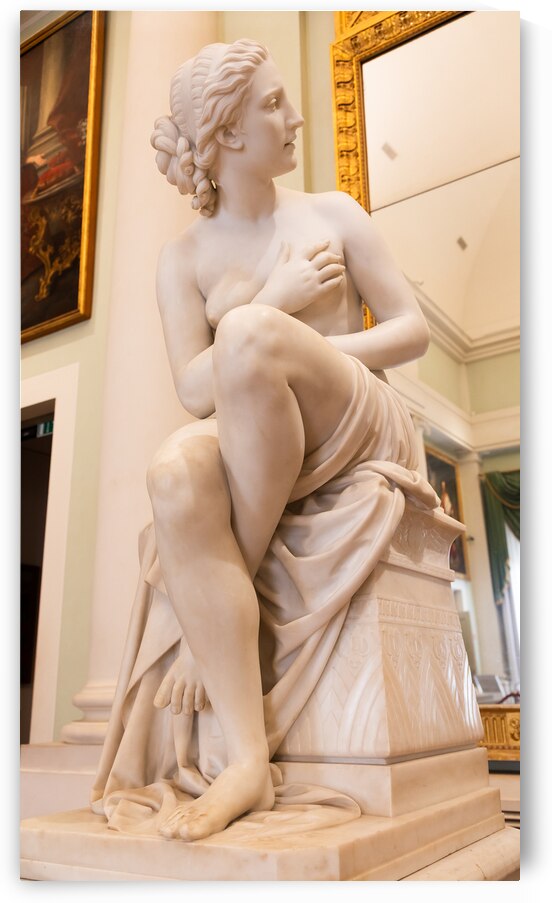 Susanna statue by O. Fantacchiotti. Beautiful nude woman in clas by Paolo Modena