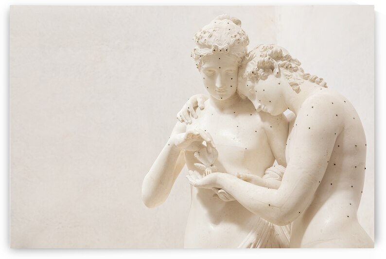 Cupid and Psyche statue by sculptor Antonio Canova 1800. Sensua by Paolo Modena