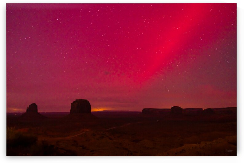 Arizona Mitten And Merrick Northern Lights by Jennifer White