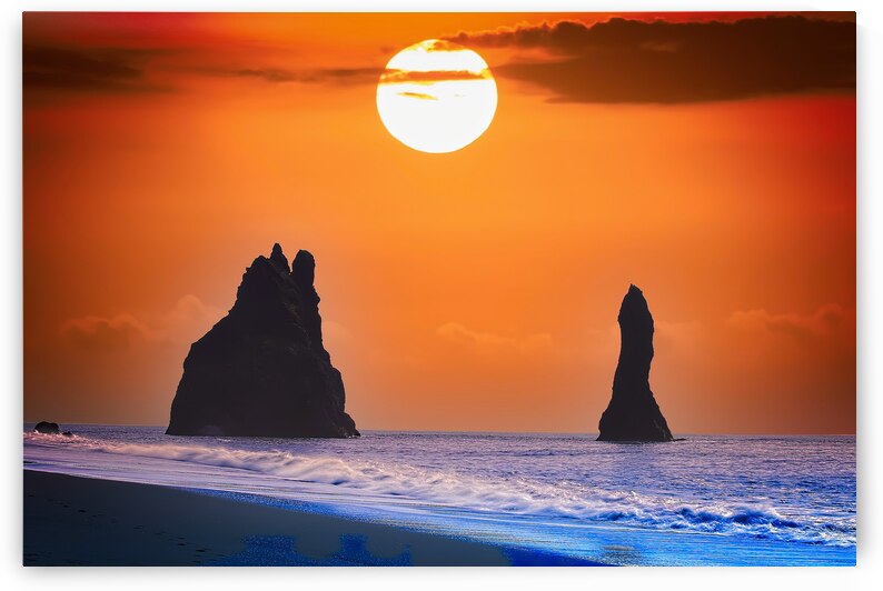 Reynisfjara Black Sand Beach by Chirag Pandya