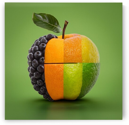 una manzana que a la vez tiene una parte de pera by Megh25000