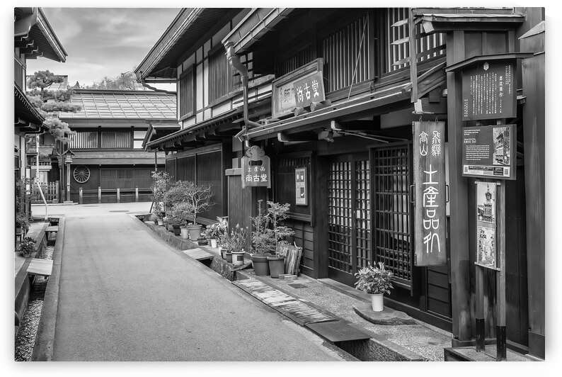 Sanmachi Suji traditional Takayama | monochrome by Melanie Viola