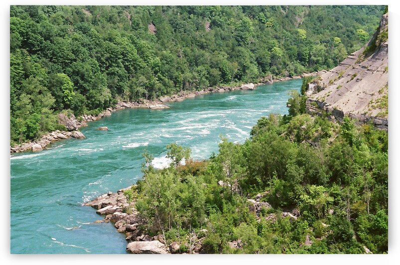The Niagara River by maniacvii