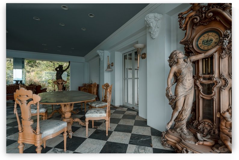 Abandoned Billionaires Mansion by Steve Ronin