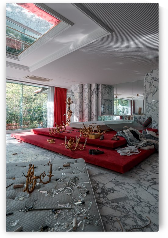 Abandoned Billionaires Mansion by Steve Ronin