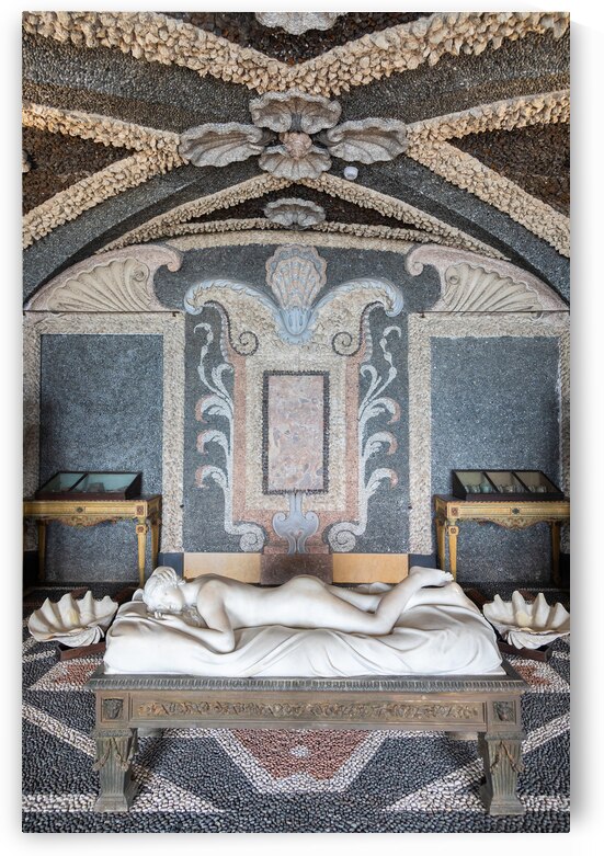 Sleeping Venus by Giovanni Battista Monti 1789 - white marble  by Paolo Modena