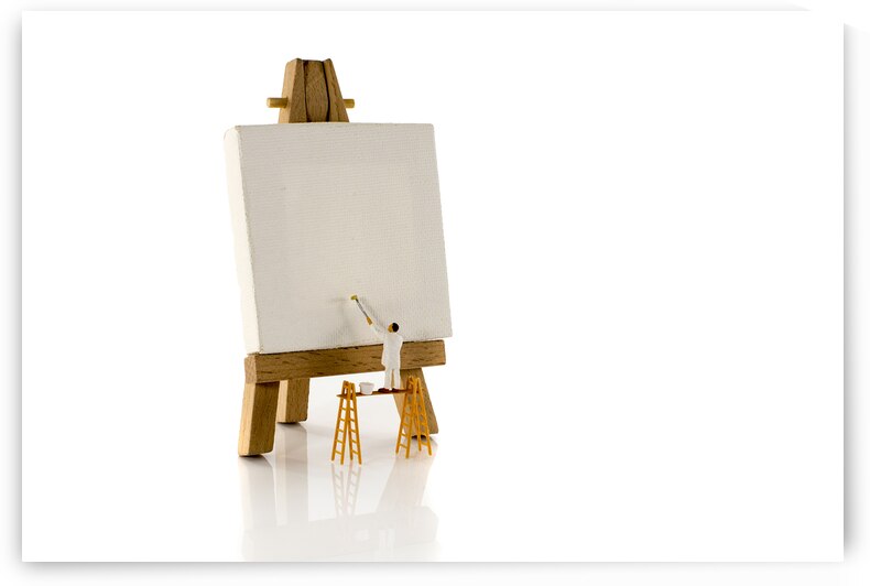 painter at work at high project by Chris Willemsen