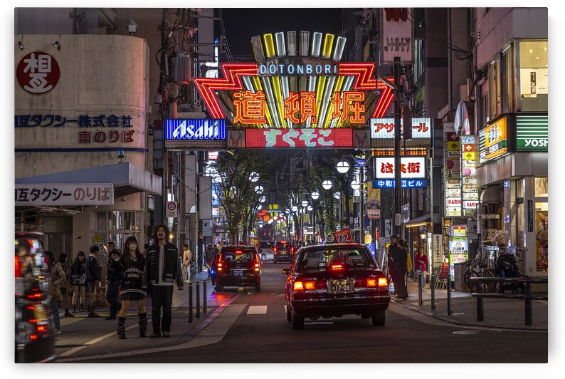 road in dotonbori by Gualtiero Boffi