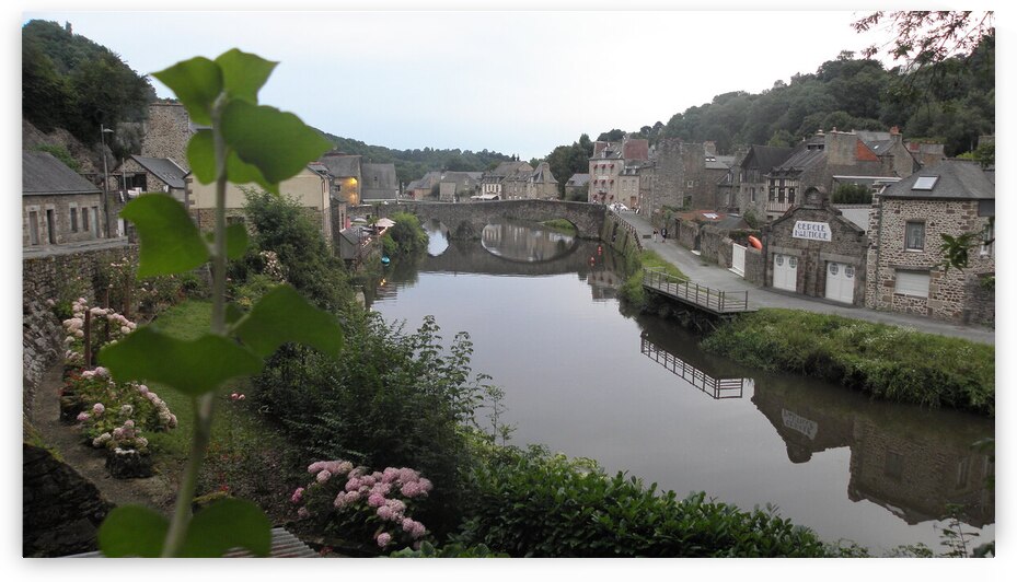 and in the middle flows the river by Carinou Art