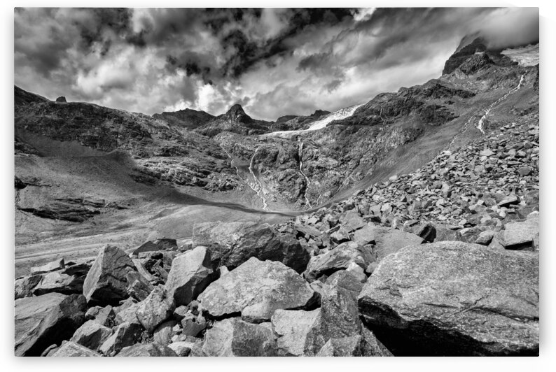 Fellaria Glacier seen from the trail.  by Gualtiero Boffi