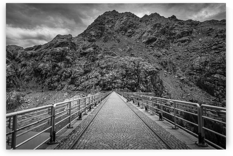 dam of gera in valmalenco by Gualtiero Boffi