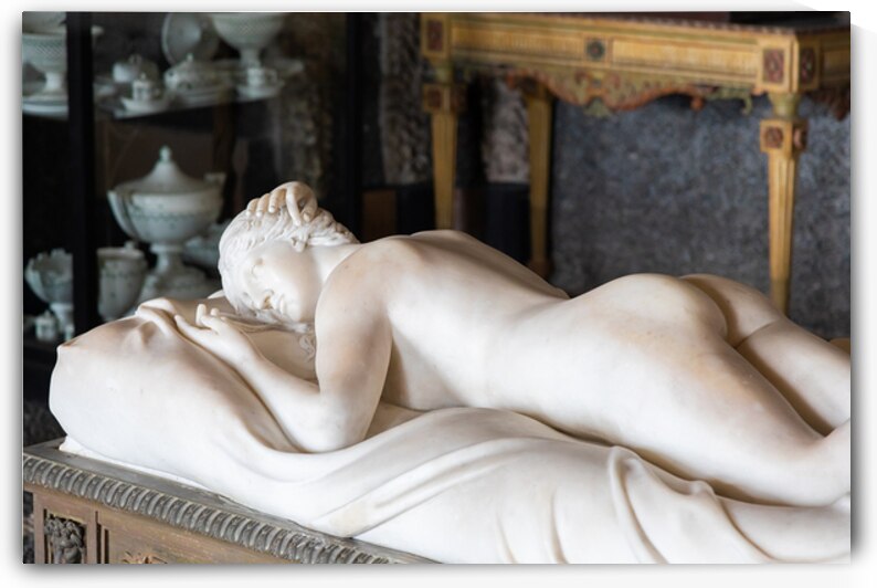 Sleeping Venus by Giovanni Battista Monti 1789   white marble  by Paolo Modena