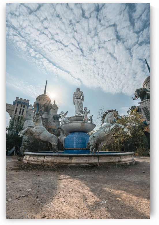 Abandoned Chinese Theme Park Sino World by Steve Ronin