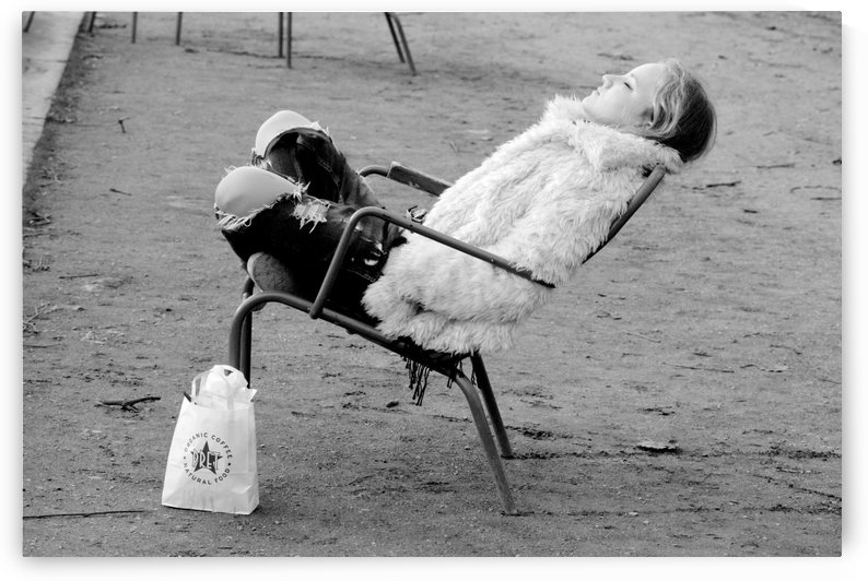 La Sieste by Bill Osuch