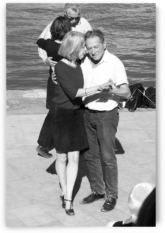 Salsa de la Seine by Bill Osuch