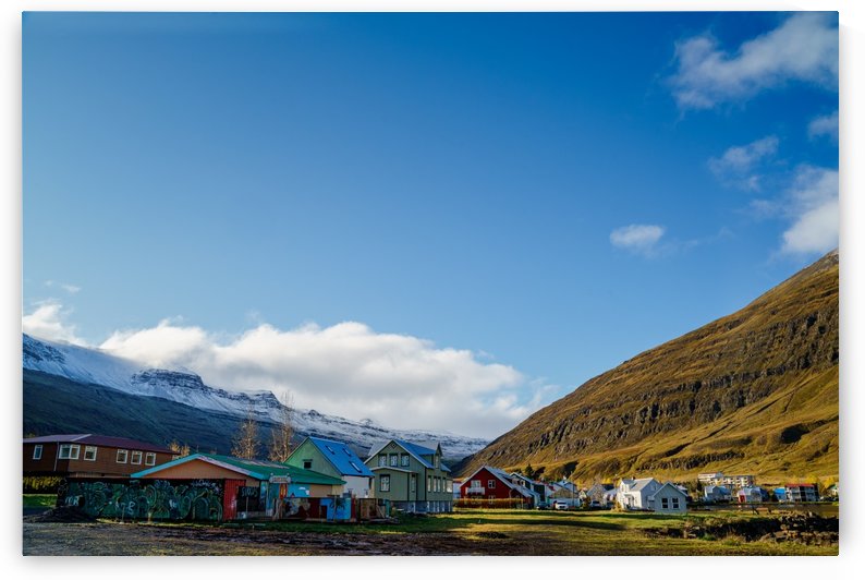 Peaceful Icelandic town in the mountain range by Jason Wen Bin TONG 