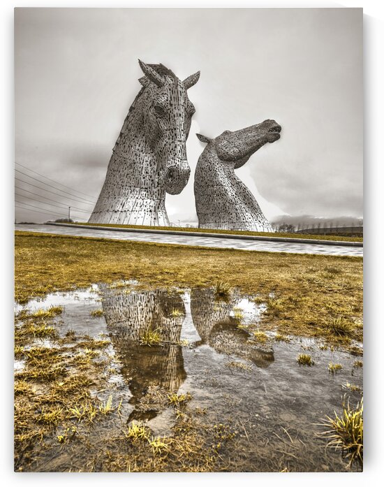 The kelpies horse statue at the Helix park in Falkirk , Scotland by Assaf Frank