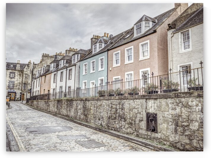 Multicolored buildings in South Queensferry, Scotland by Assaf Frank