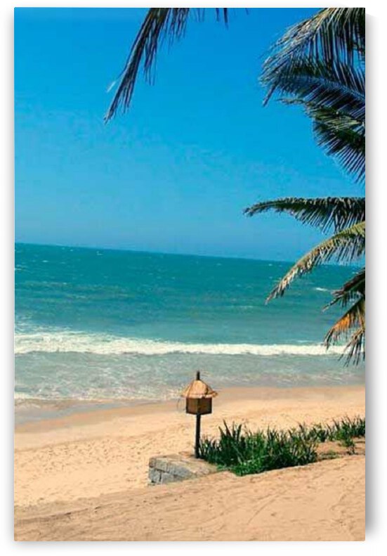 Beach vibes by Maralize April