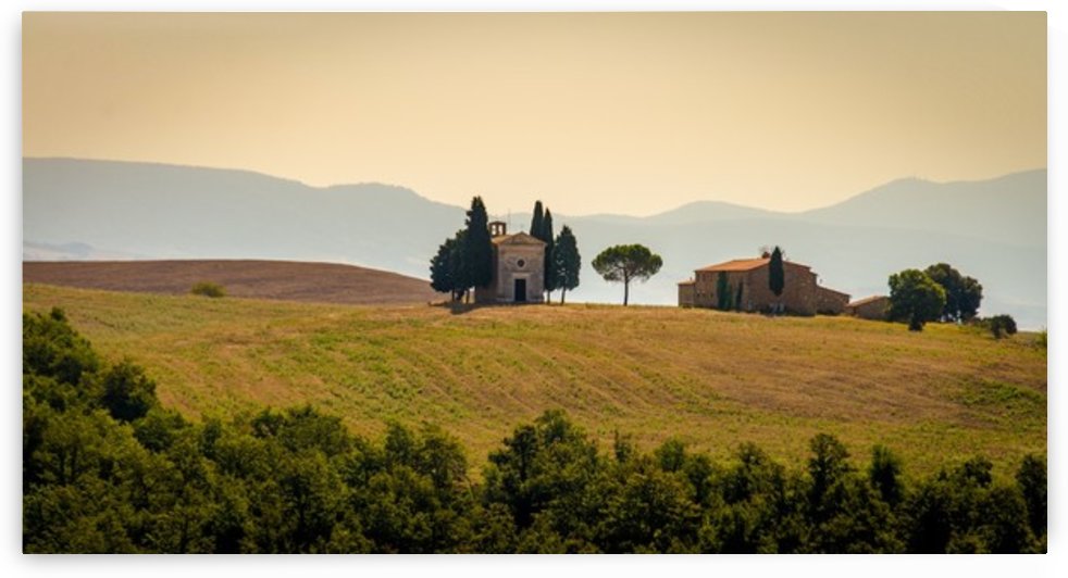 Small church in tuscany by Fabien Dormoy