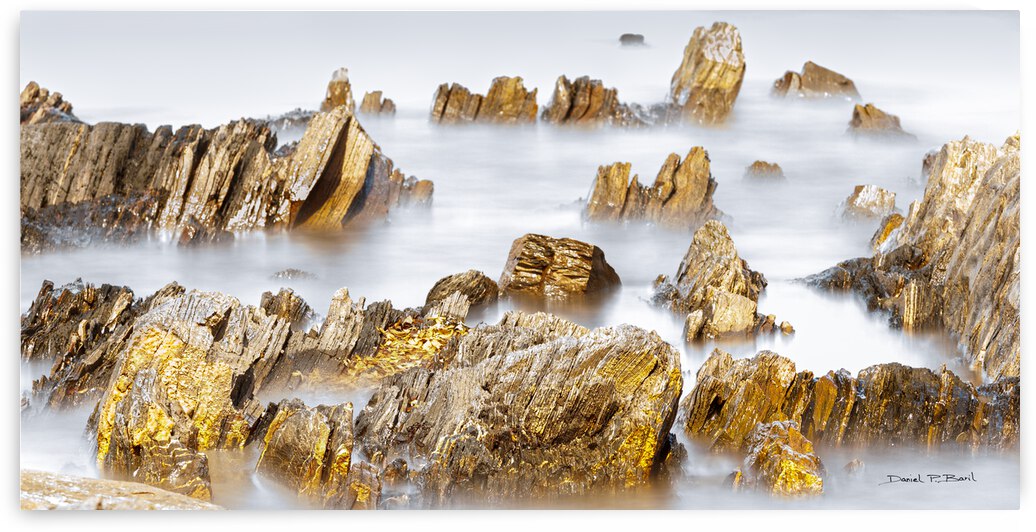 Midas Touch - Seascape and relaxing waves from Lunenburg Nova-Scotia by Daniel Baril