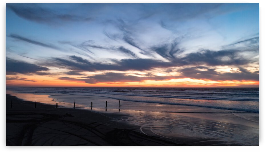Fence Into the Ocean by dronesey
