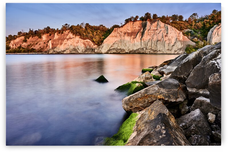 Scarborough Bluffs at dusk by Yahya Hisham