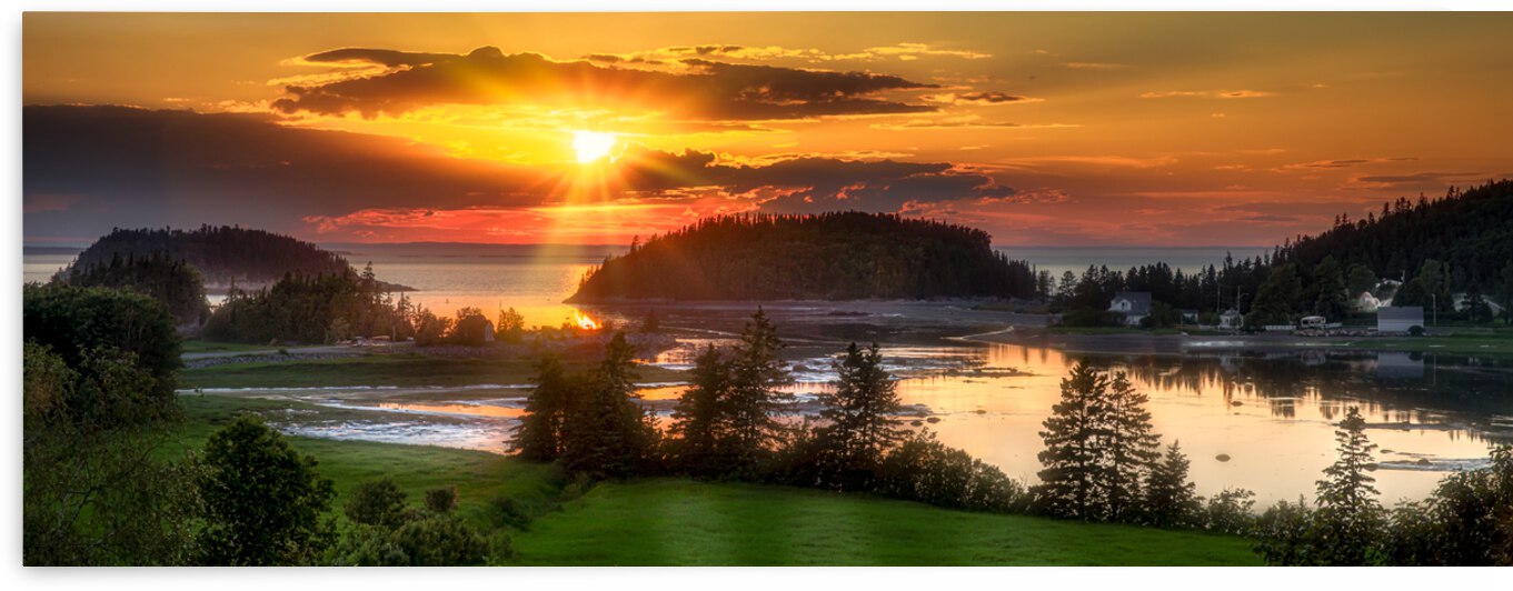 No 54 - Coucher de soleil au Bic - Bas Saint-Laurent by Glenn Albert