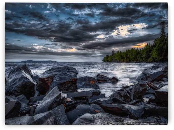 EA9B58B8 A85C 48CA 8684 494D88301C9D by Thunder Bay Lighting Storm June 4 2021