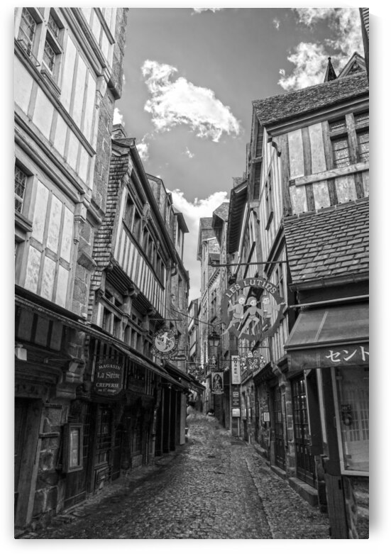 BW A Day at Mont Saint Michel 3 of 12 by 360 Studios