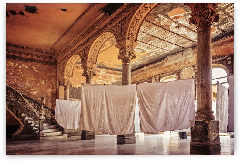 Former glory in Havana by DELPHIMAGES