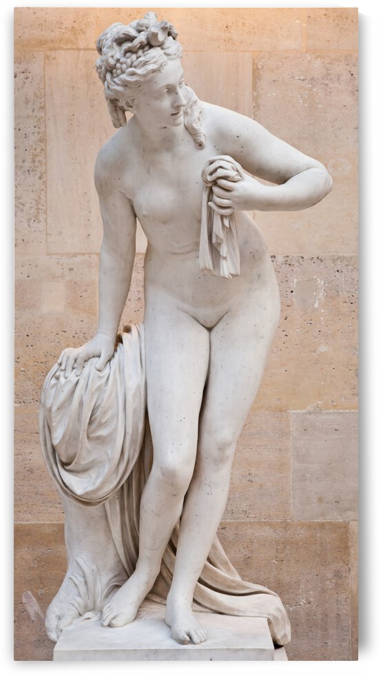 Venus - The perfect feminine beauty in this copy of a classical Greek statue by Paolo Modena