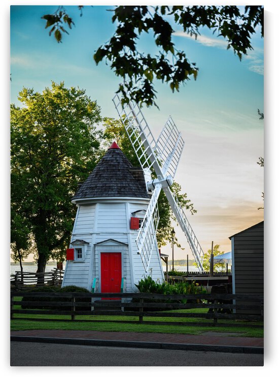Yorktown Windmill by RawBeltPhotos