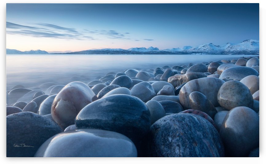 An ocean of time by 1x