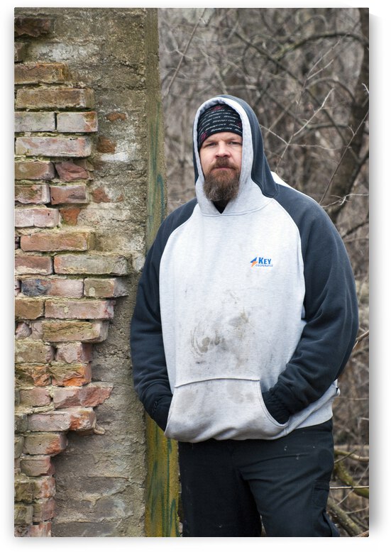 000008 by Grayton Media