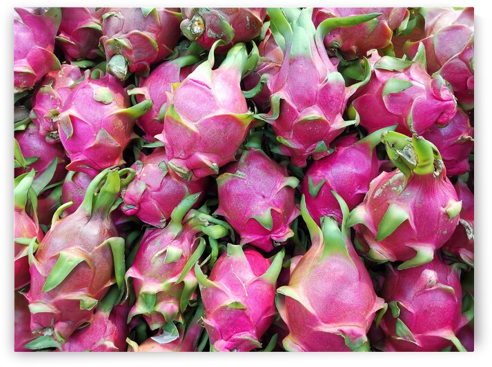 Dragon Fruits by Saowalux Poshyanandana