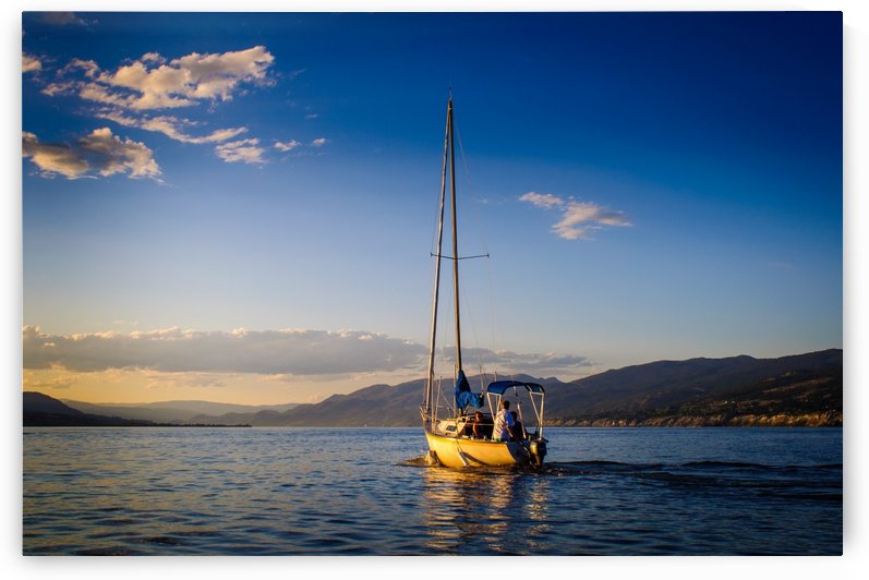 Sailing by Andrea Spallanzani