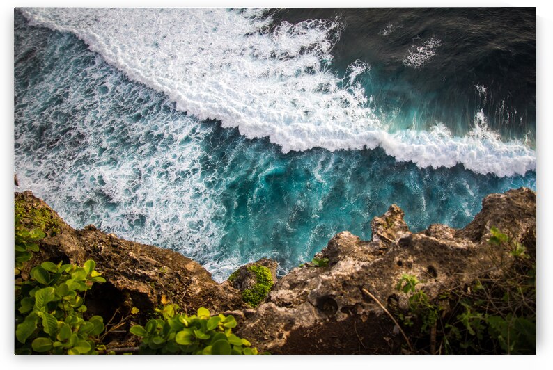 Bali waves by Taufiq Salahuddin