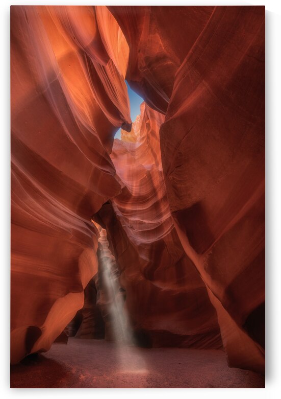 Last Light Upper Antelope Canyon by Dutch Photographer