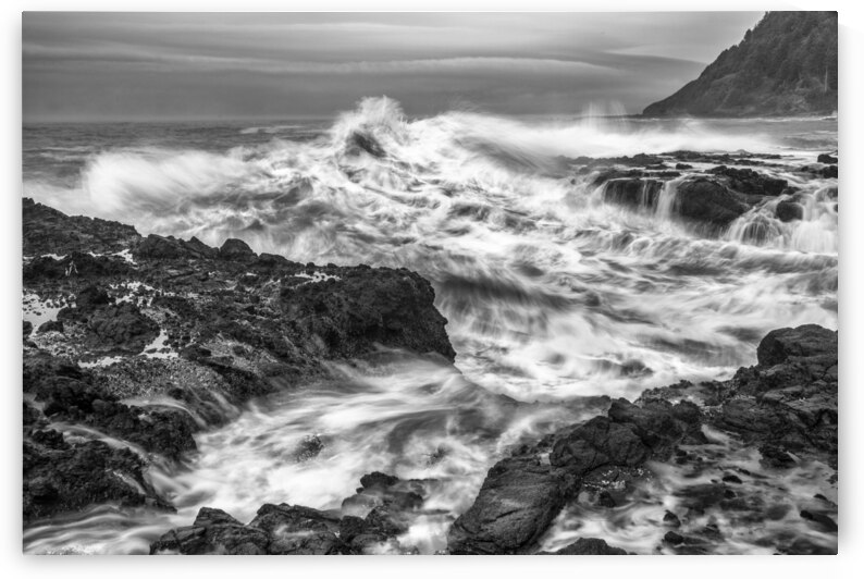 Cresting Wave by Images By Jon Evan