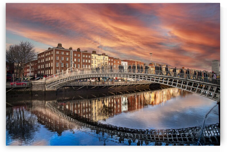 Ha penny  Bridge DSC 9455 1 V3 by Brian Gavin