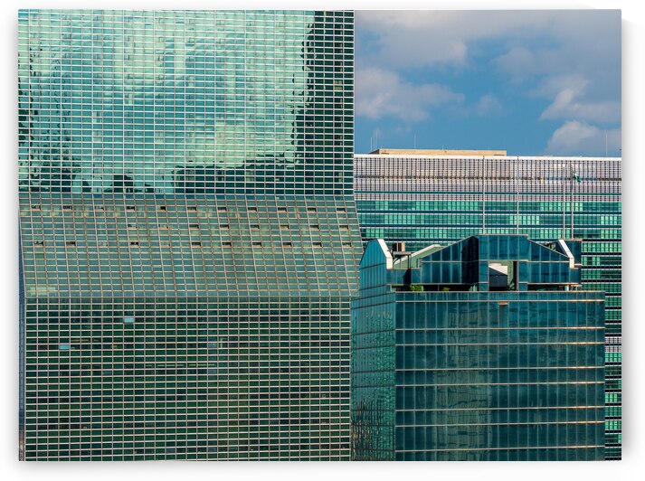 Hundreds of office windows in New York skyscraper by Steve Heap