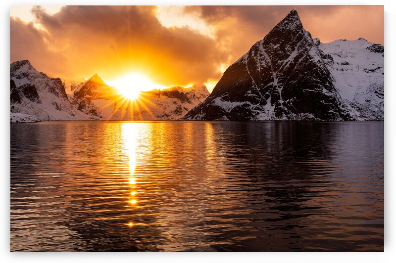 Sunset in Lofoten by Eirik Sorstrommen