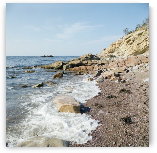Rocky beach at the atlantic ocean by Atelier Knox
